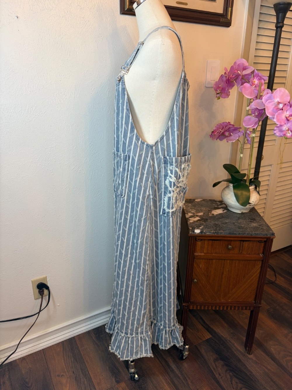 POL Boho Striped Wide Leg Overalls Ruffle Hem Lace Patch Pocket Distressed Large - Picture 2 of 8